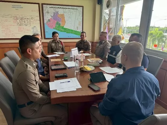 การจัดประชุม เจ้าหน้าที่ทุกสายงาน เพื่อให้ประชาชนร่วมประเมิน EIT  